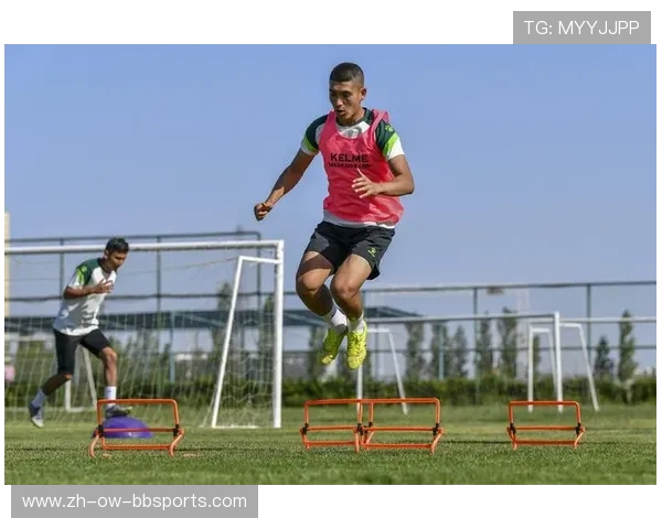 足球训练中的核心力量与稳定性发展 足球训练中的核心力量与稳定性发展